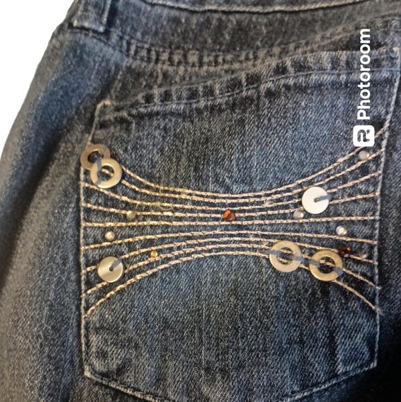 Women's jeans flare bottoms - Picture 4 of 5